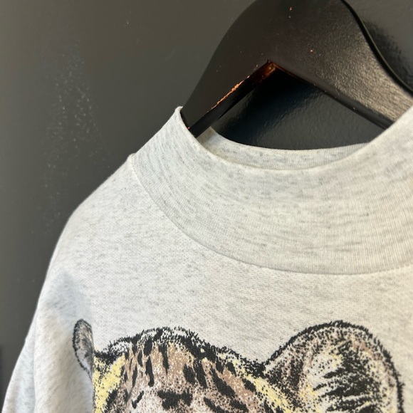 Vintage “Locker Shop” wayyy oversized mock neck leopard sweatshirt excellent con - Picture 5 of 14